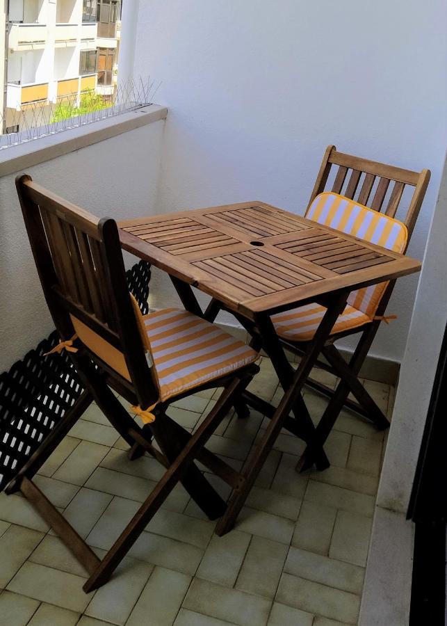 Large Apartment Near The Beach And Lisbon Кошта-да-Капарика Экстерьер фото
